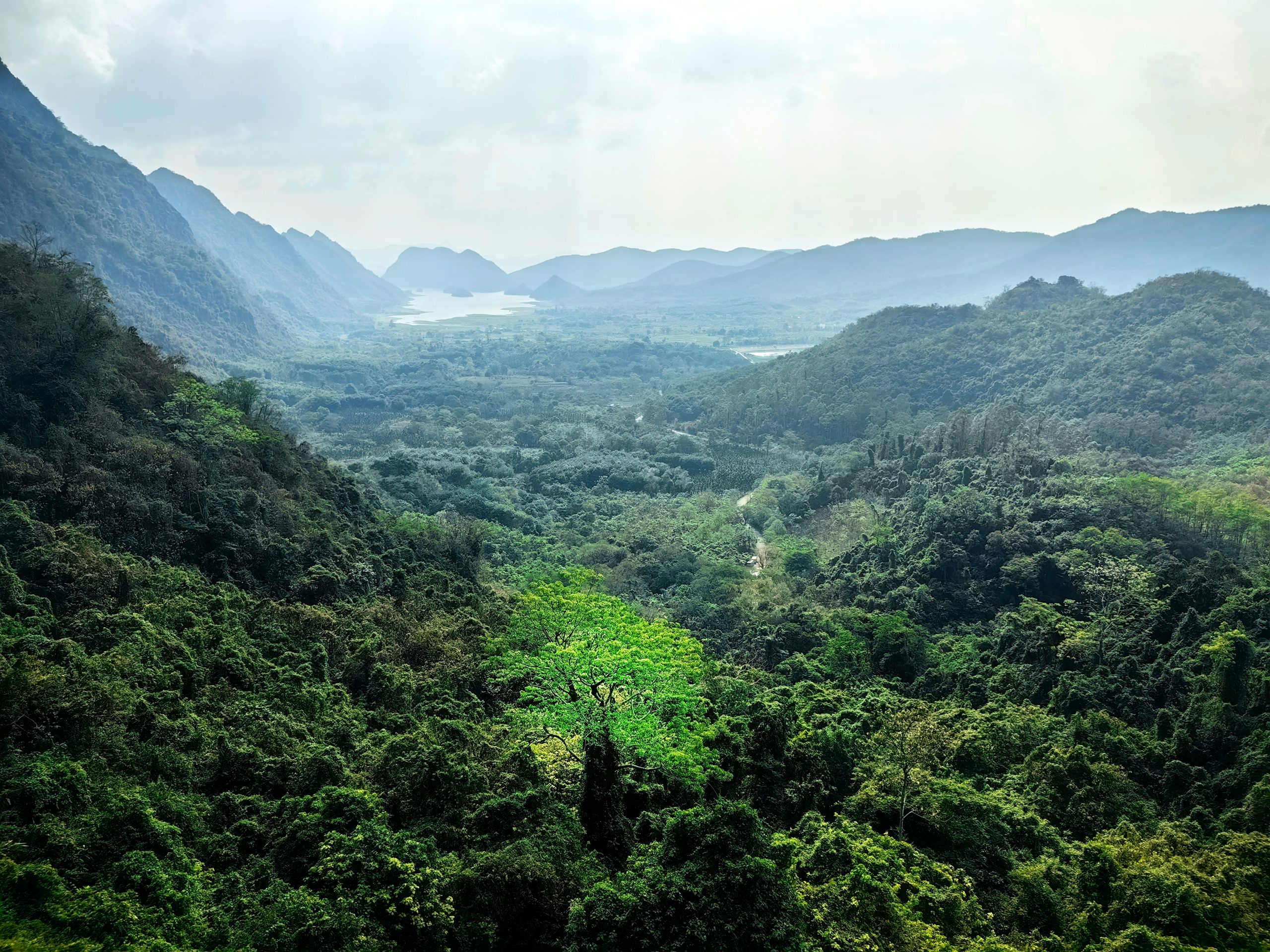 鱼鳞洲、铁路博物馆、东方小桂林俄贤岭